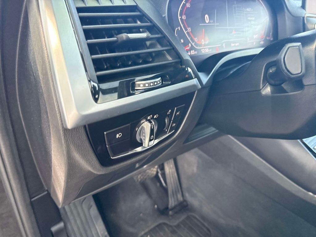 Used 2020 Black BMW xDrive30i image 22