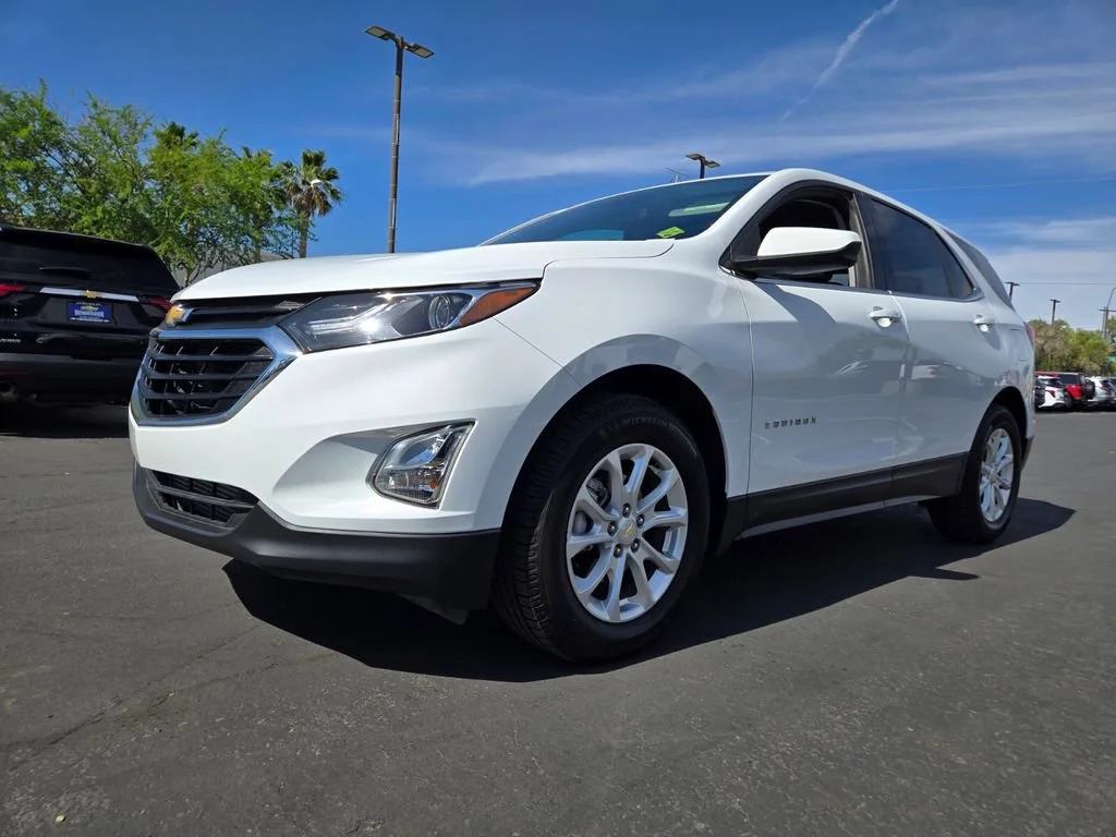 Used 2020 SUMMIT WHITE Chevrolet LT image 2