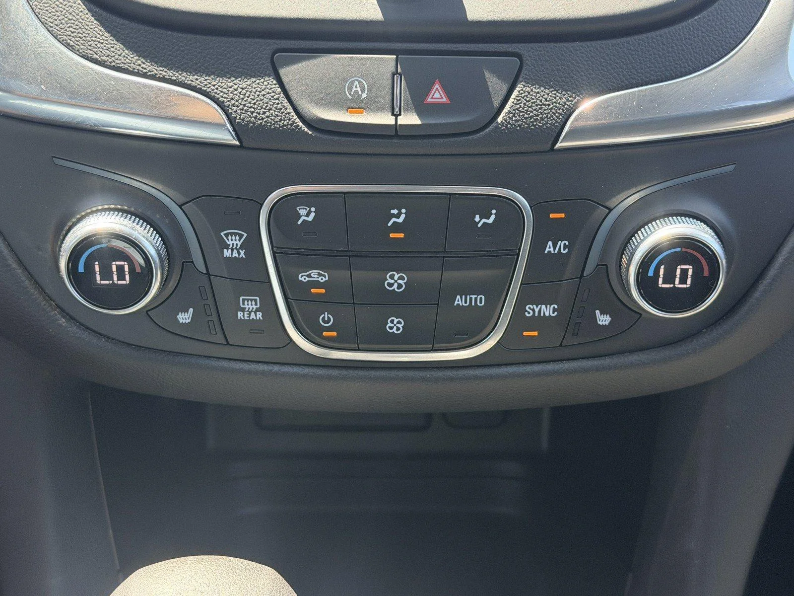 Used 2024 Summit White Chevrolet LT image 22