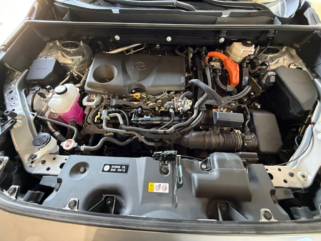 Used 2025 Silver Toyota XLE image 20