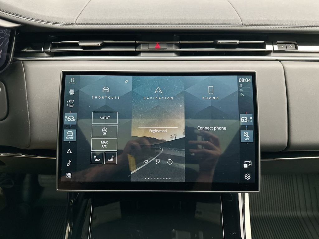 New 2026 Fuji White Land Rover SE image 13
