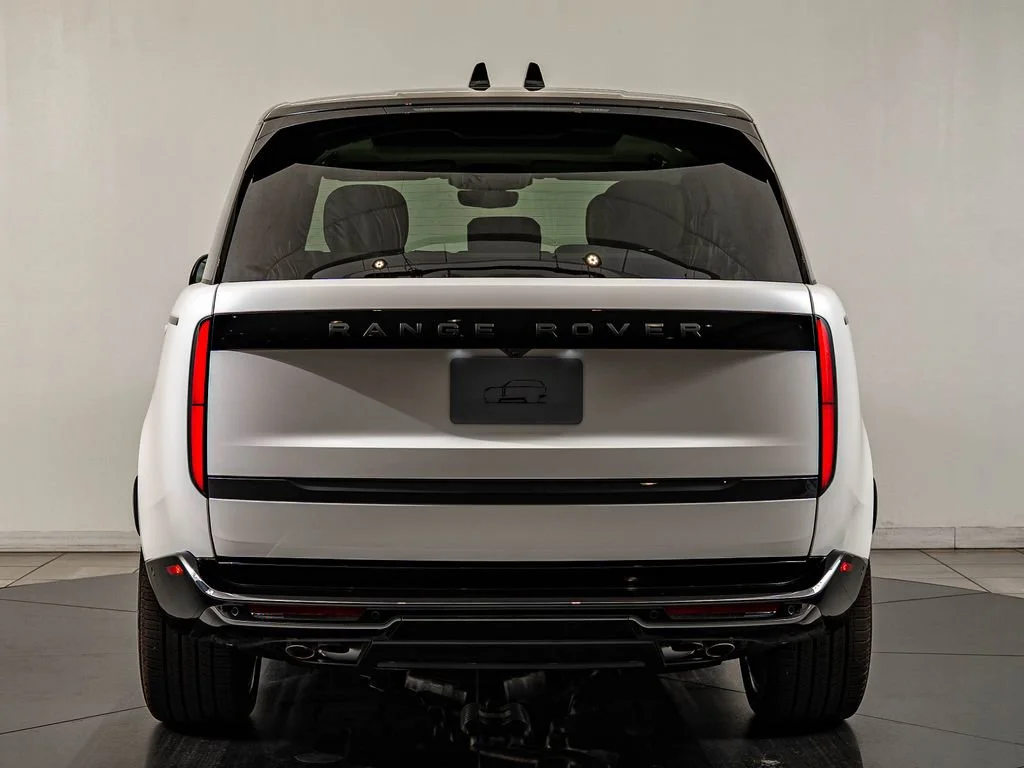 New 2026 Icy White Satin Land Rover SE image 6