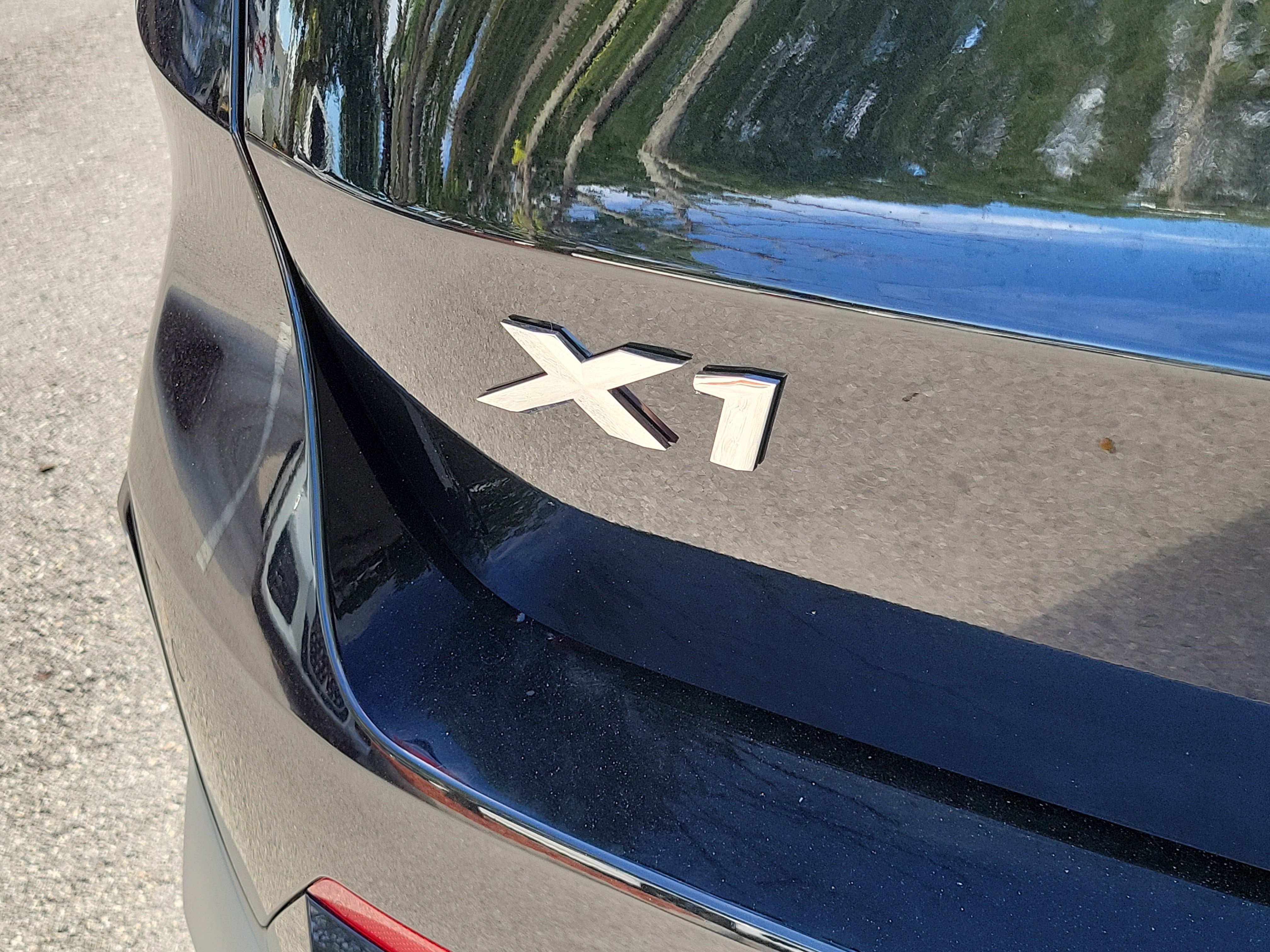 New 2026 Black Sapphire Metallic BMW xDrive28i image 5
