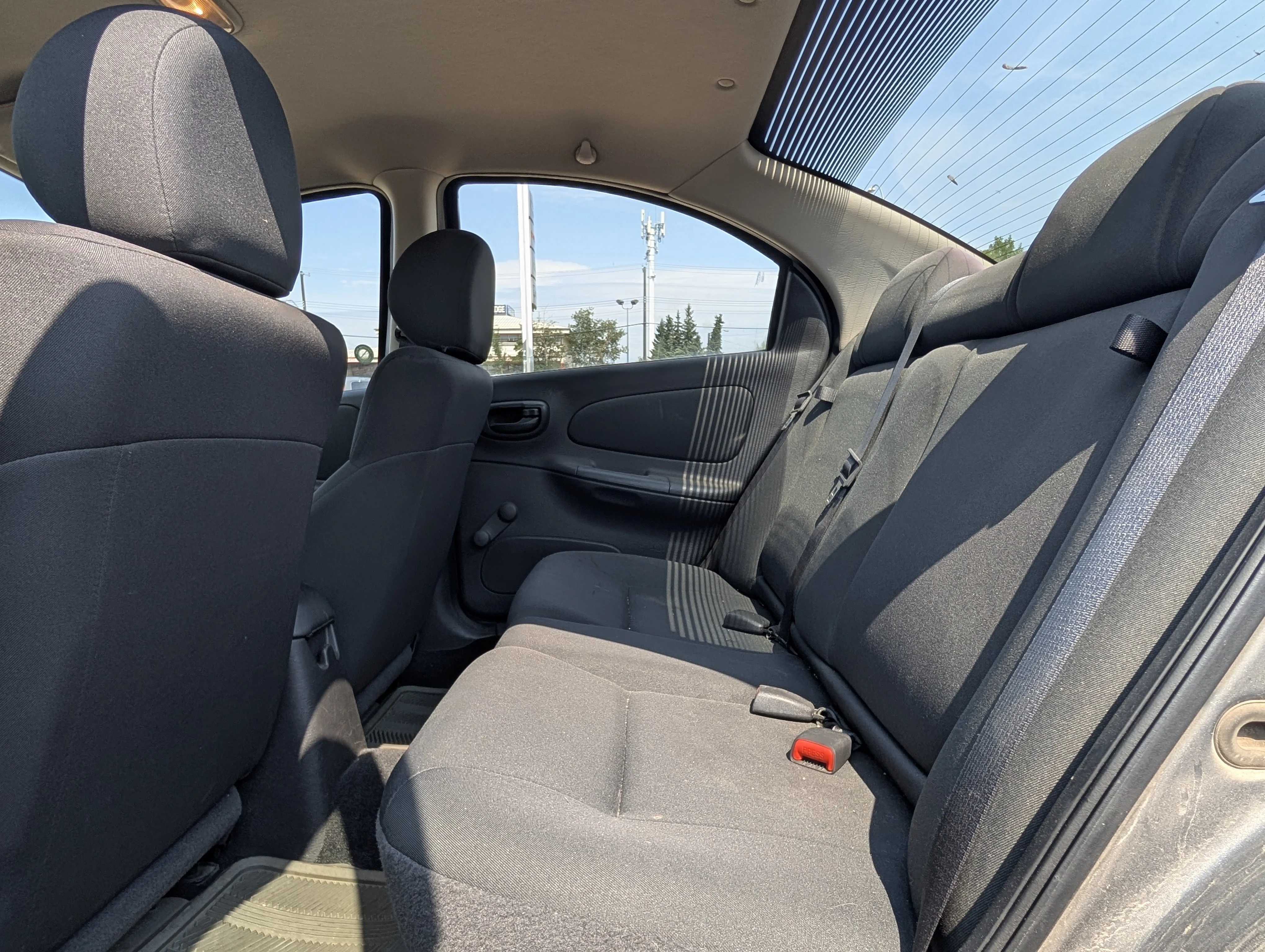 Used 2005 Mineral Gray Metallic Dodge Base image 19