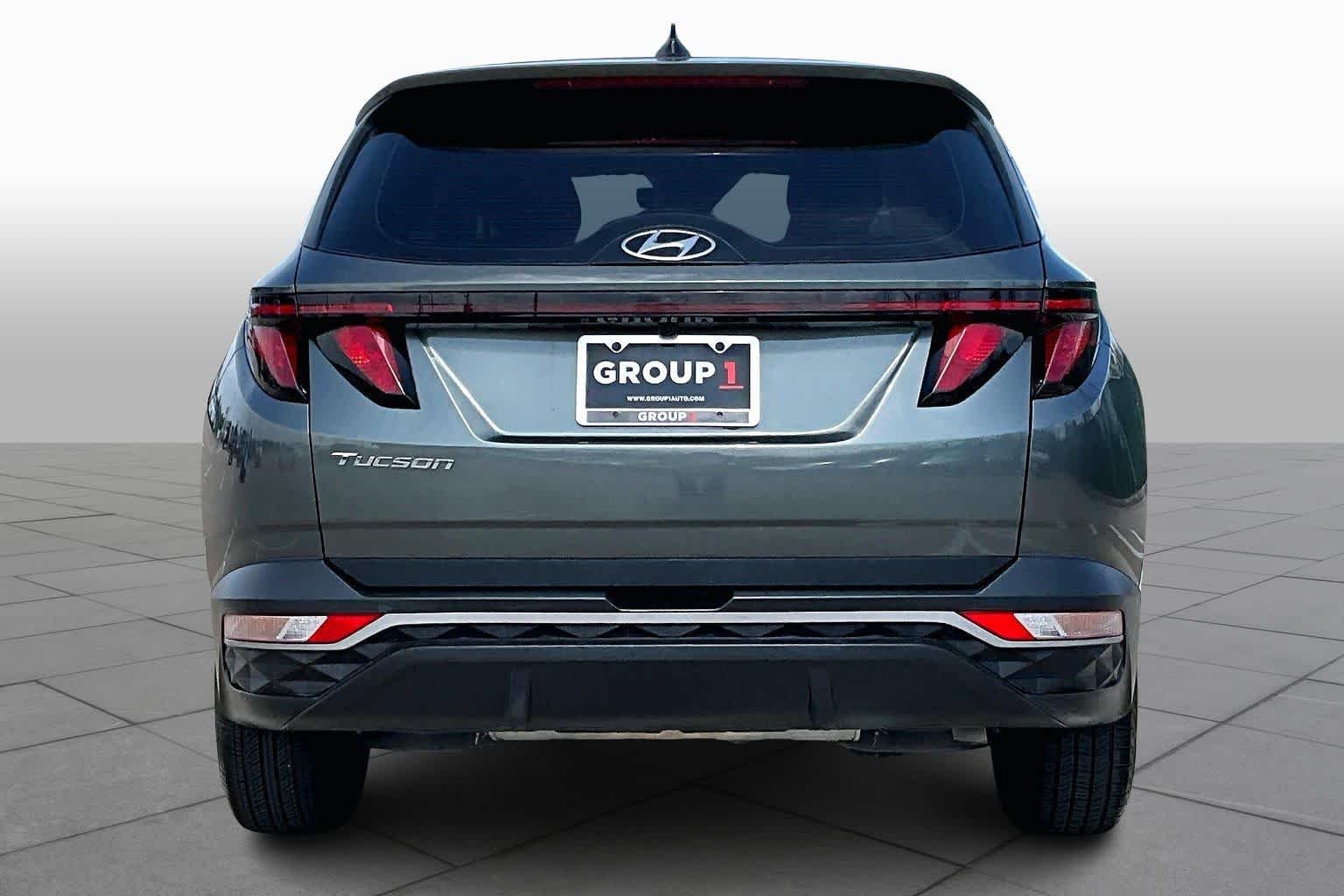 Used 2023 Amazon Gray Hyundai SE image 5
