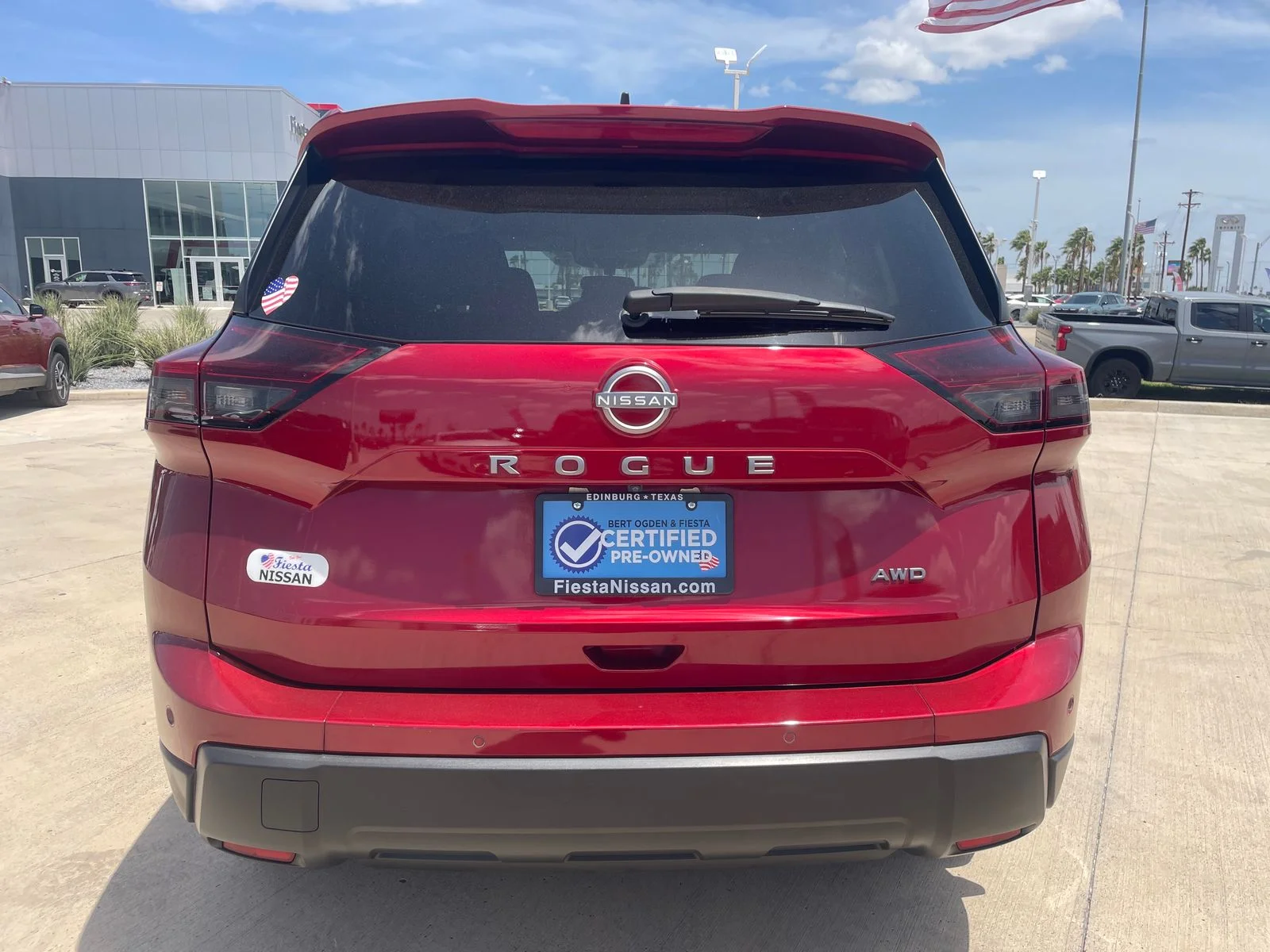 Used 2025 Red Nissan S image 4
