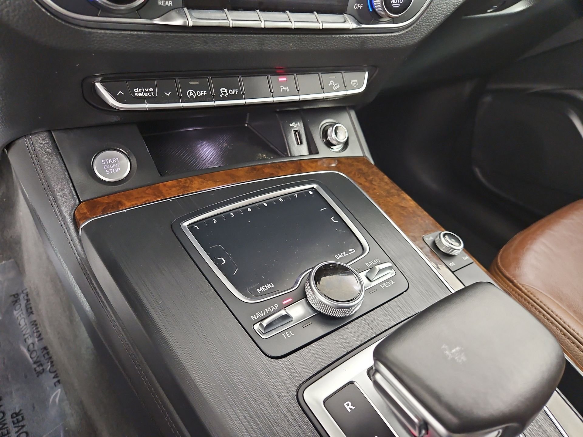 Used 2020 Black Audi 45 Premium Plus image 29