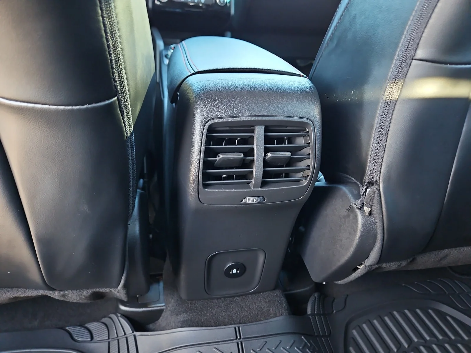 Used 2025 Carbonized Gray Metallic - M7 Ford ST-Line image 10