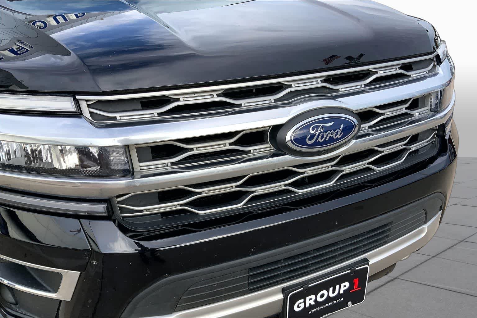 Used 2023 Agate Black Ford Platinum image 30