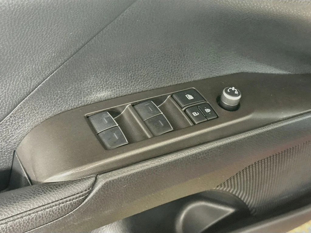 Used 2022 Ruby Flare Pearl Toyota Hybrid XLE image 18
