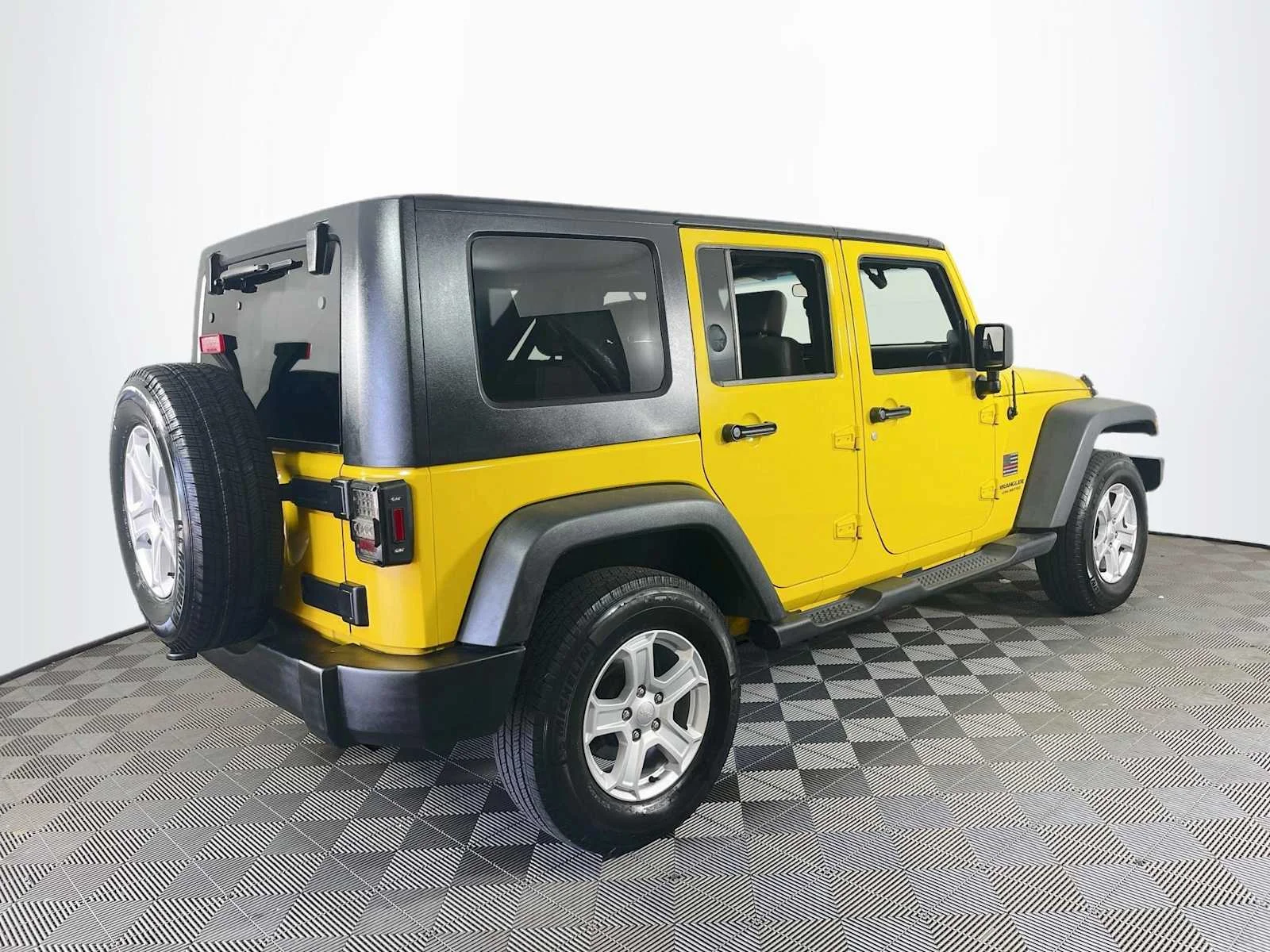 Used 2009 Detonator Yellow Jeep X image 4
