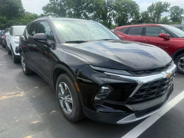 Used 2024 Black Chevrolet 2LT image 3