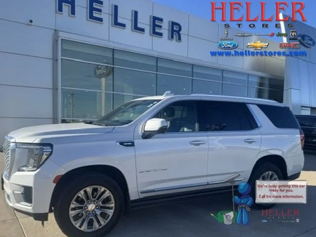 Used 2022 White Frost Tricoat GMC Denali image 1