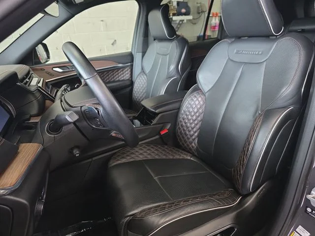 Used 2025 Gray Jeep Summit image 16