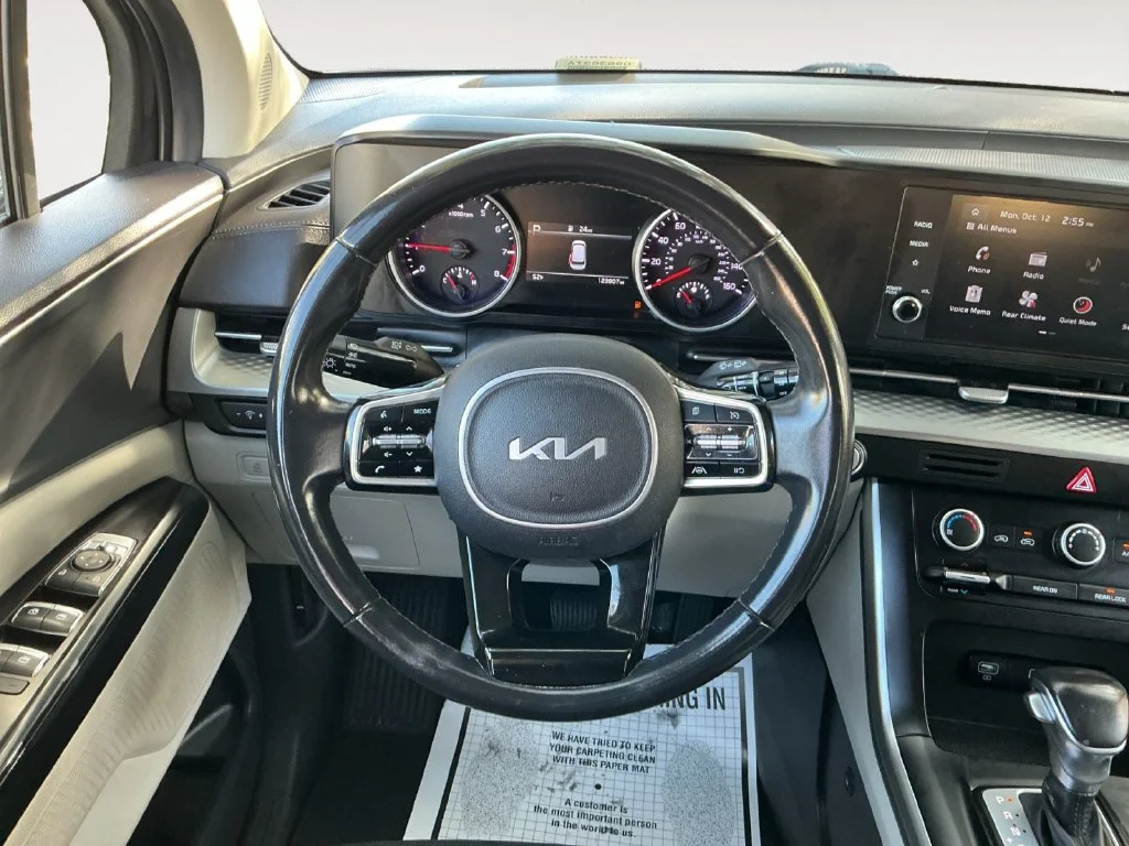 Used 2022 Gray Kia LXS image 17