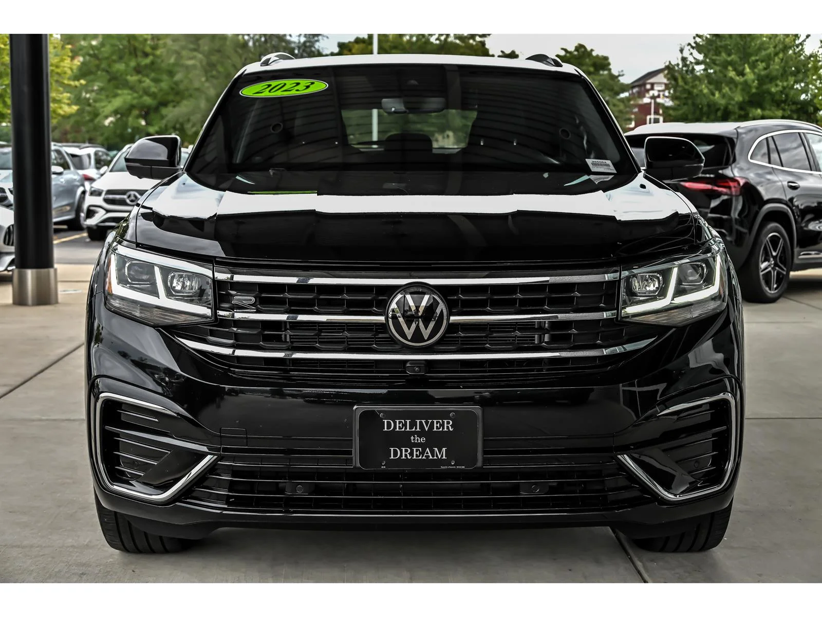 Used 2023 Black Volkswagen V6 SEL Premium R-Line 4Motion image 4