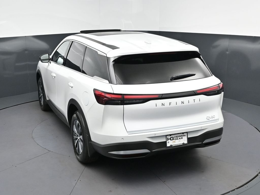 Certified Used 2026 White INFINITI PURE image 34