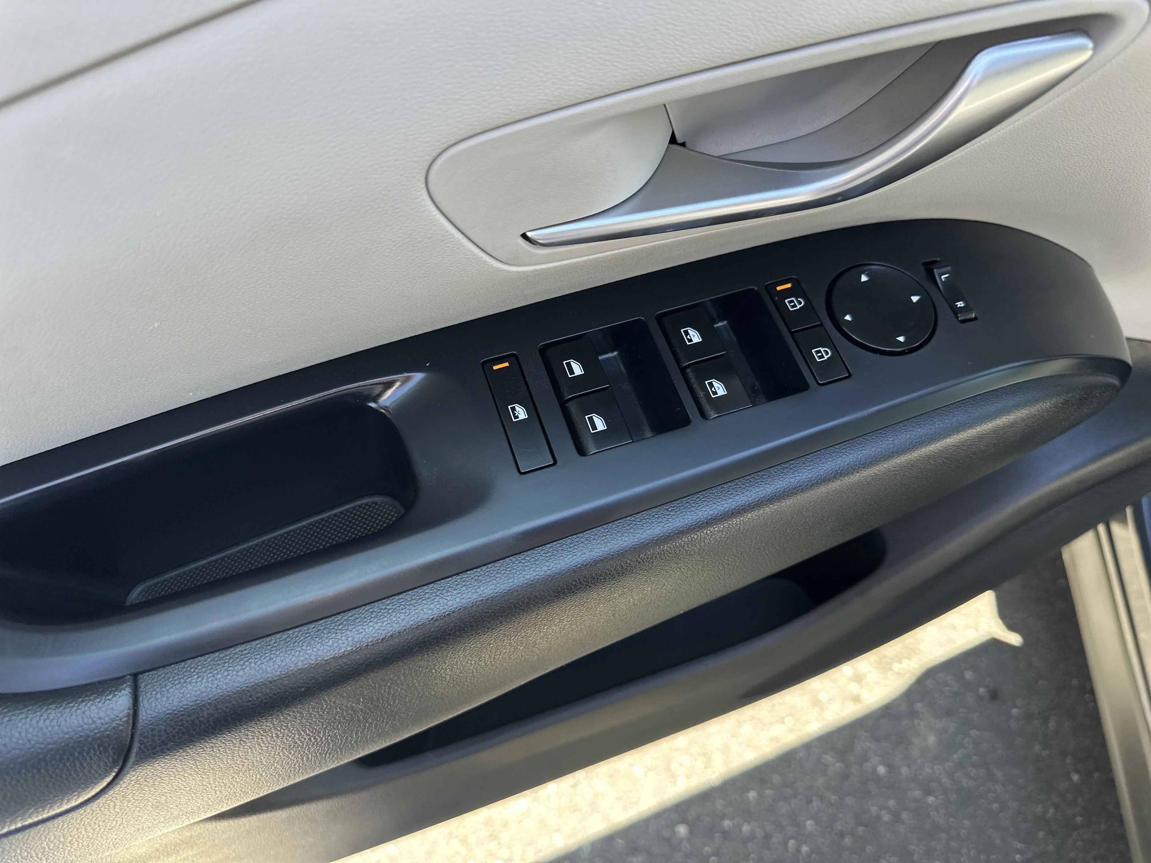 Used 2025 Ecotronic Gray Hyundai SEL image 9