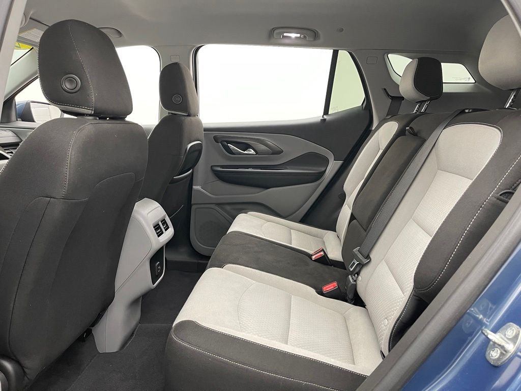 Used 2024 Downpour Metallic GMC SLE image 34