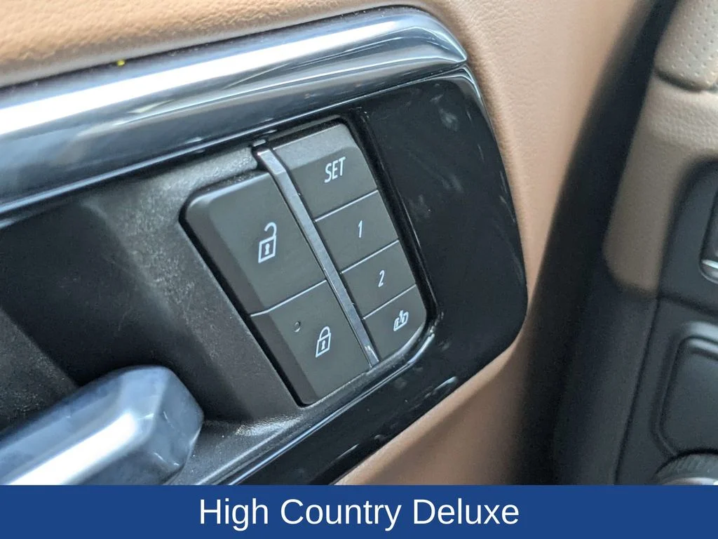 Used 2025 Iridescent Pearl Tricoat Chevrolet High Country image 27