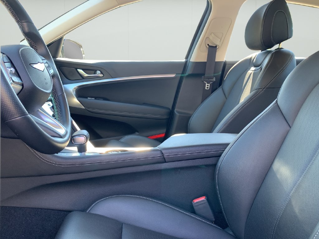 2026 GENESIS G70 Standard - Photo 14