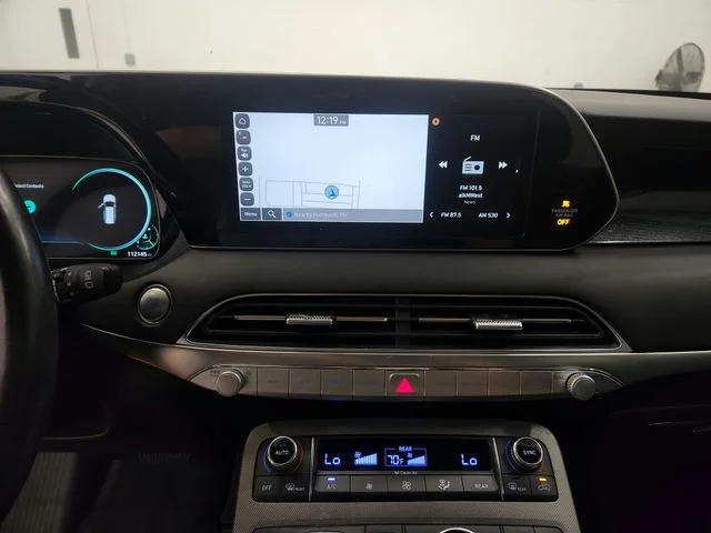 Used 2021 White Hyundai Limited image 33