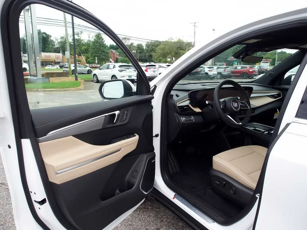 New 2026 Summit White Buick Preferred image 9