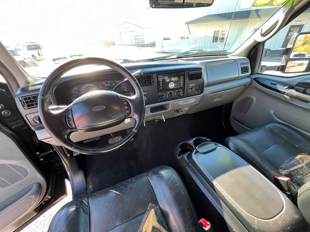 Used 2002  Ford XL image 10