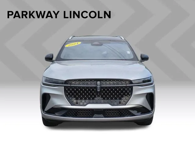 Used 2024 Silver Lincoln Black Label image 8