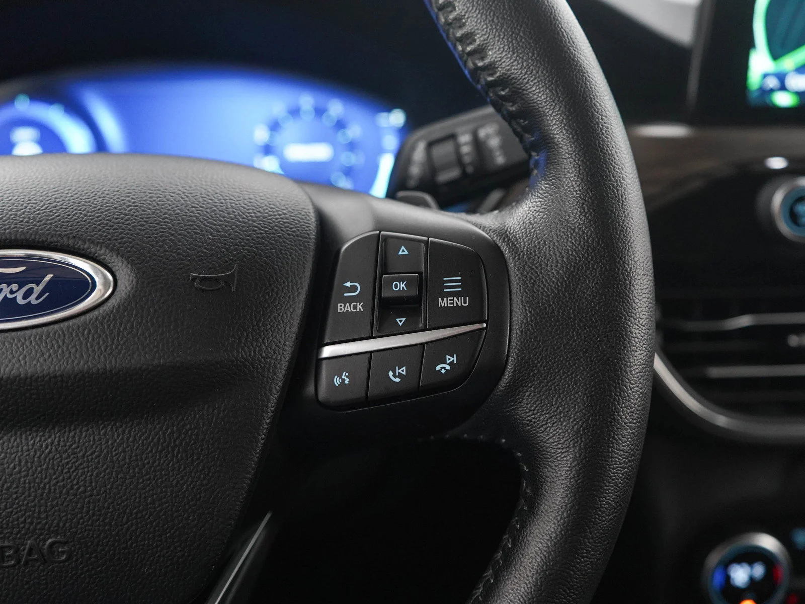 Used 2020 Black Metallic Ford Titanium image 26