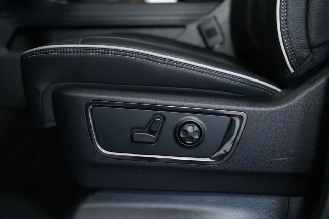 2026 RAM 1500 Limited - Photo 25