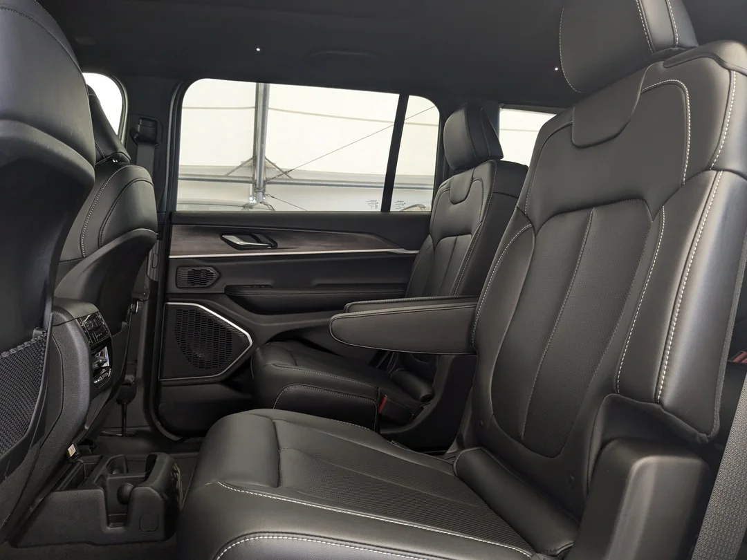 New 2026 White Jeep Limited - - 4x4 - Dual- Pane Panoramic Sunroof - Trailer Tow Pkg - 9 Spkr/Subwoofer & More! image 30