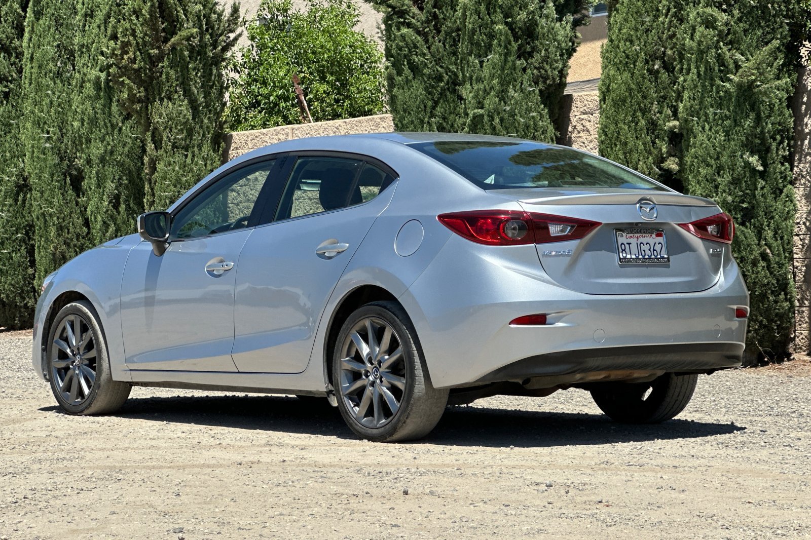 Used 2018 Sonic Silver Metallic Mazda Touring image 6