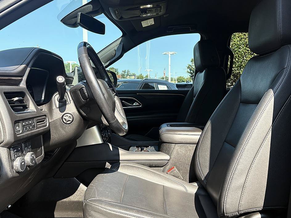 Used 2022 Black Chevrolet Z71 image 9
