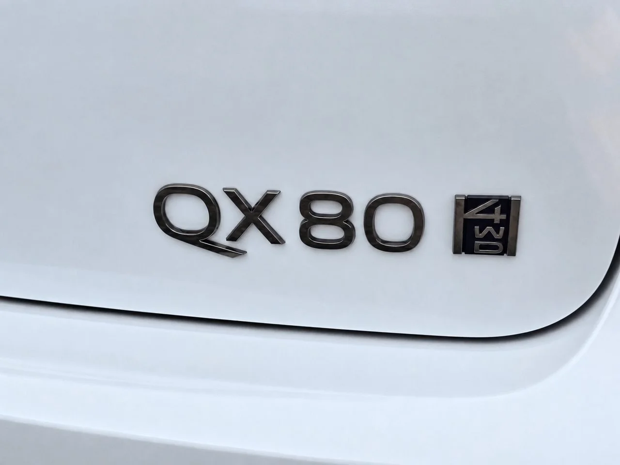 Certified Used 2026 Radiant White Black Obsidian INFINITI Autograph image 7