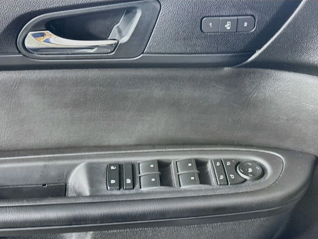 Used 2016 Black Chevrolet 2LT image 20