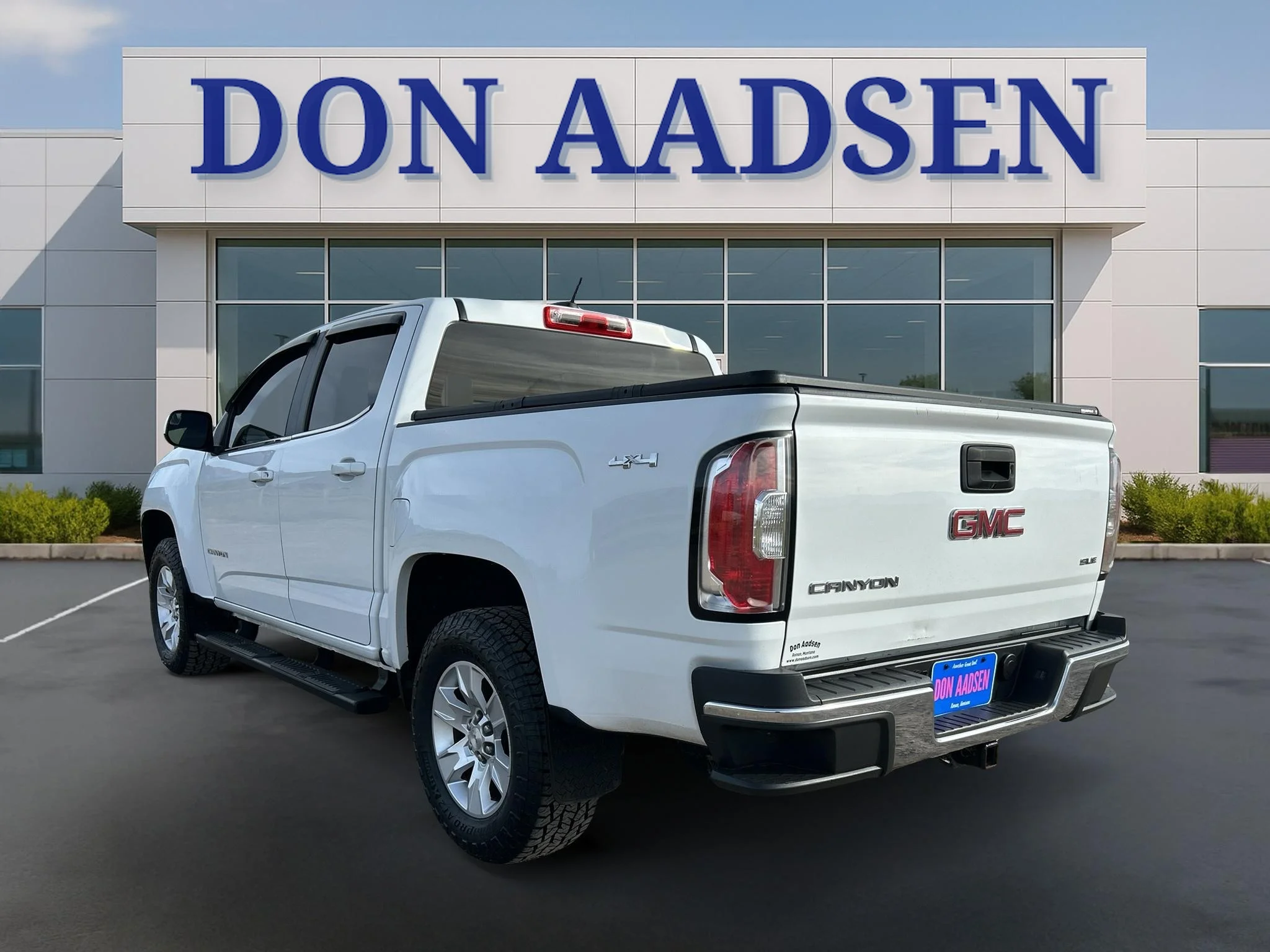 Certified Used 2017 Summit White GMC 4WD SLE image 6