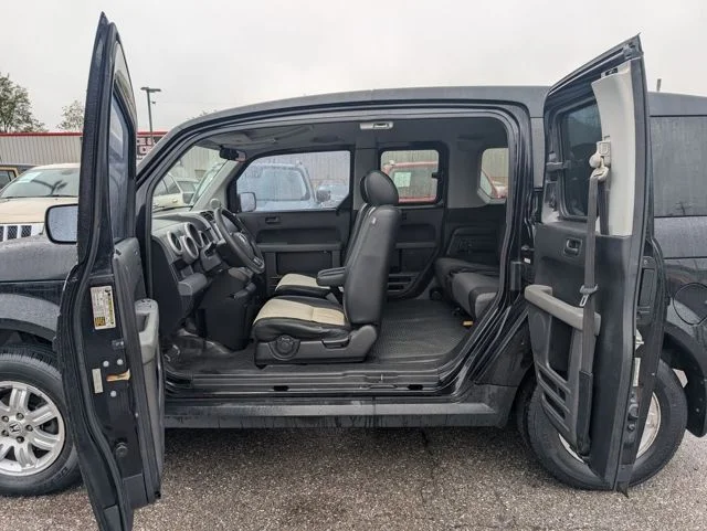 Used 2006 Black Honda EX-P image 17