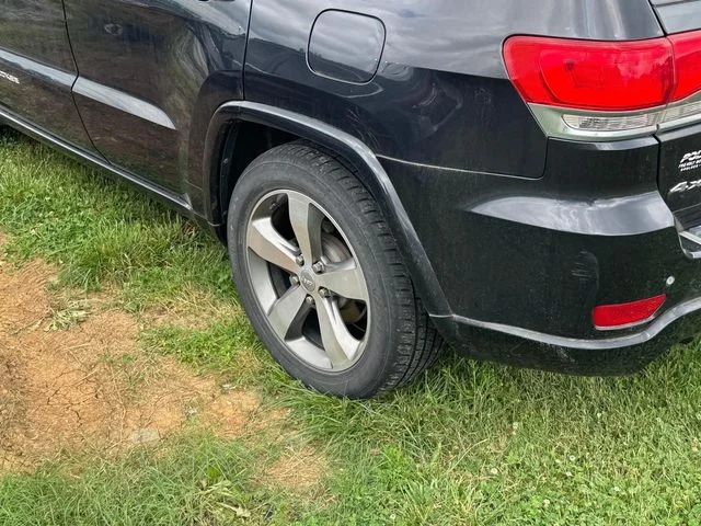 Used 2015 Black Jeep Overland image 20