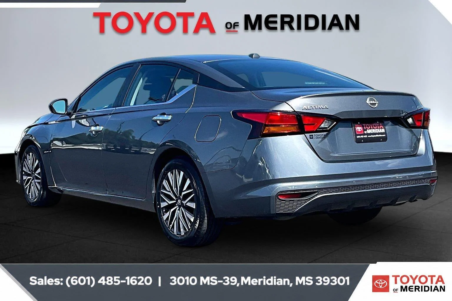 Used 2025 Gun Metallic Nissan SV image 2