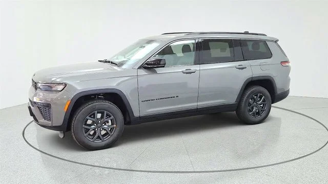 New 2027 Sting-Gray Clear-Coat Paint Jeep Laredo Altitude image 5