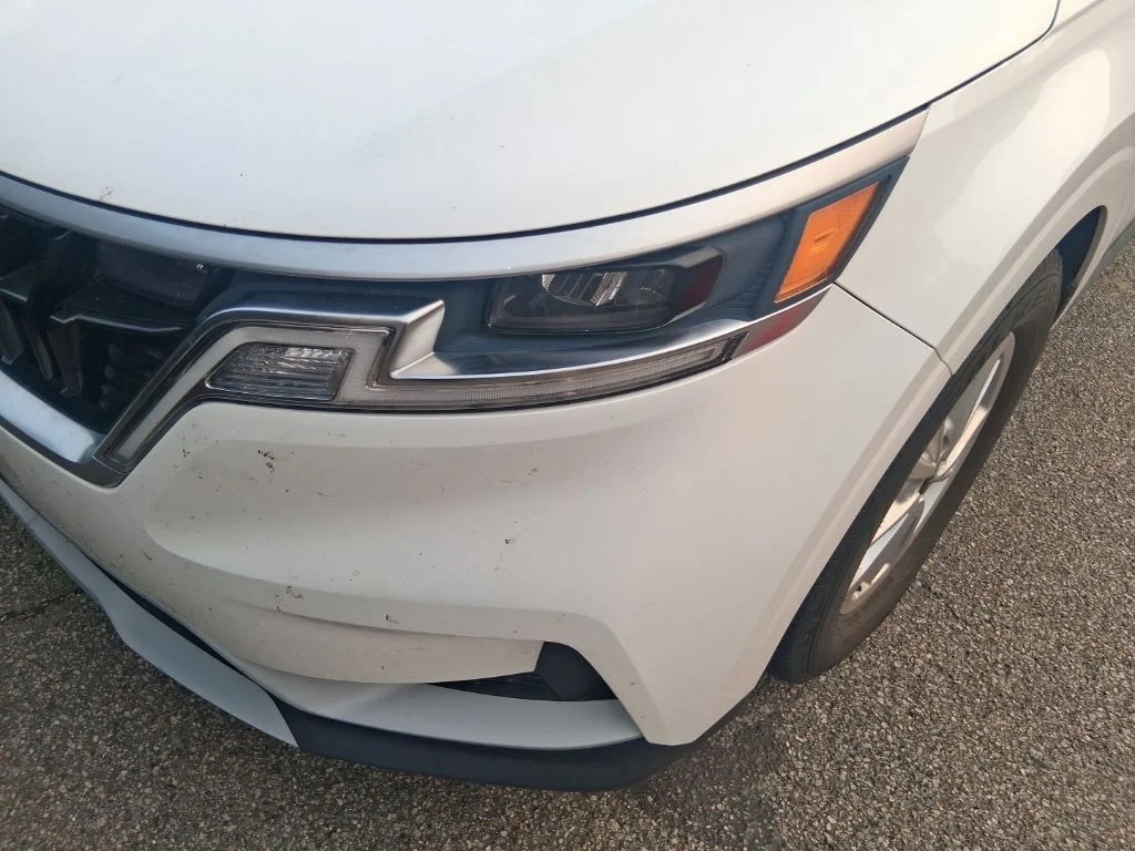 Used 2022 White Kia LXS image 11