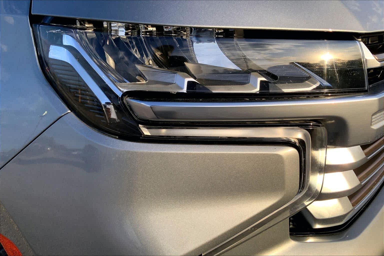 Used 2023 Sterling Gray Metallic Chevrolet High Country image 70