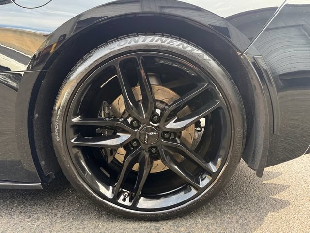 Used 2019 Black Chevrolet Z51 2LT image 30