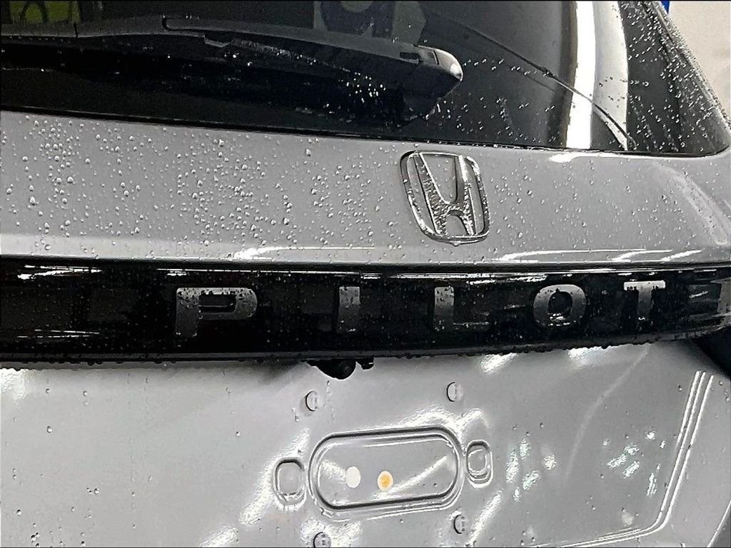 Used 2025 Silver Honda TrailSport image 30