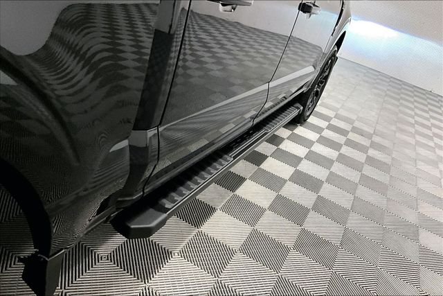 Used 2023 Agate Black Metallic Ford Lariat image 41