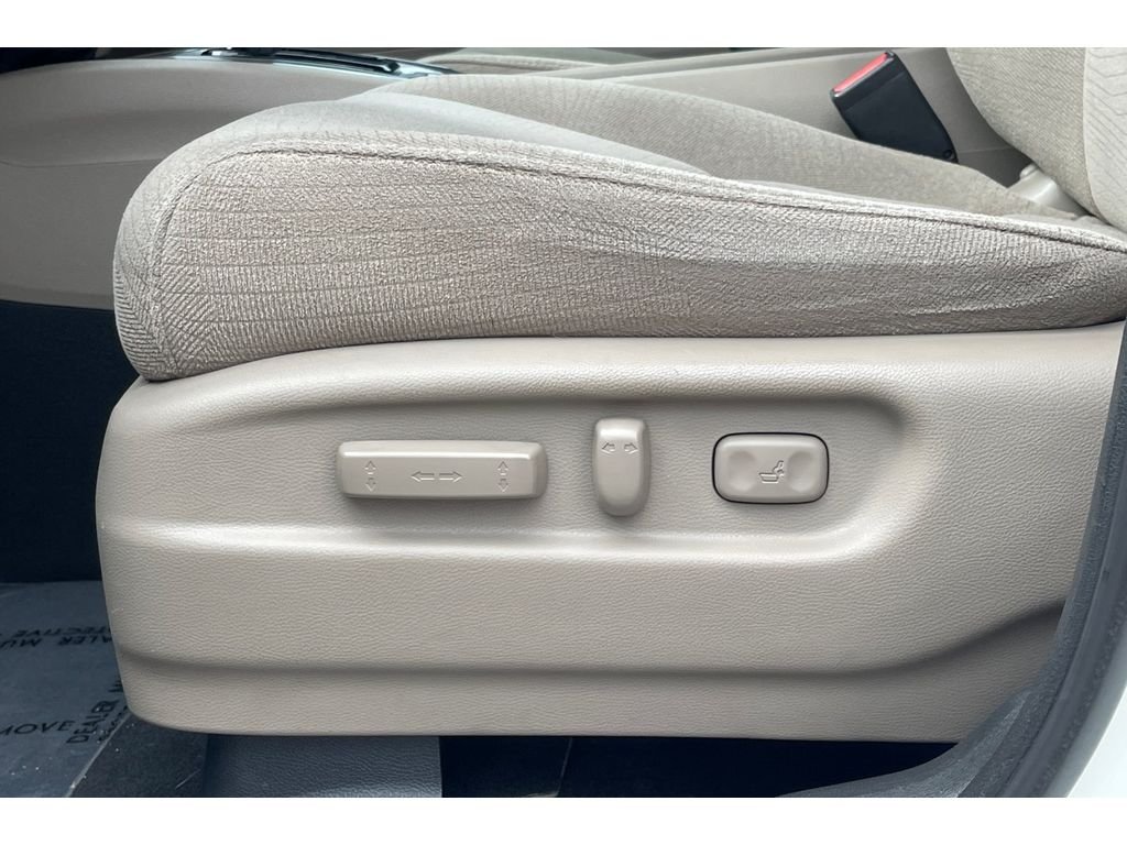 Certified Used 2018 White Diamond Pearl Honda EX image 13