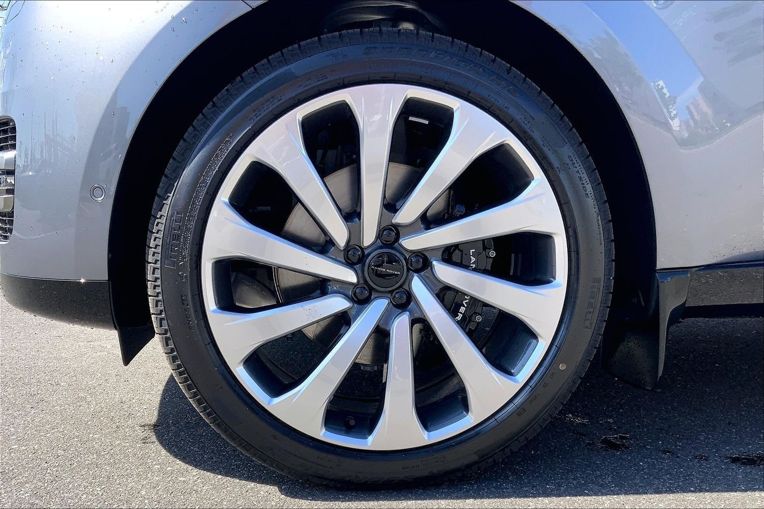 New 2026 Eiger Grey Land Rover SE 7 Seats image 11