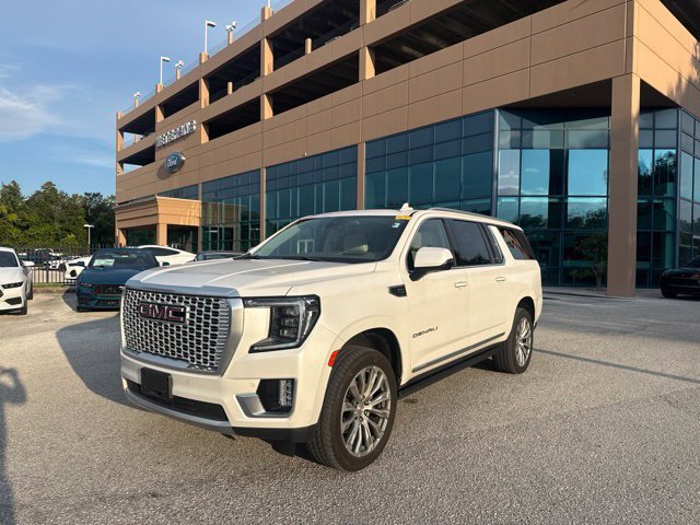 Used 2021 White Frost Tricoat GMC Denali image 1