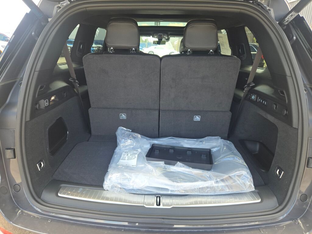 New 2026 Baltic Gray Metallic Clear-Coat Exterior Paint Jeep Summit image 18